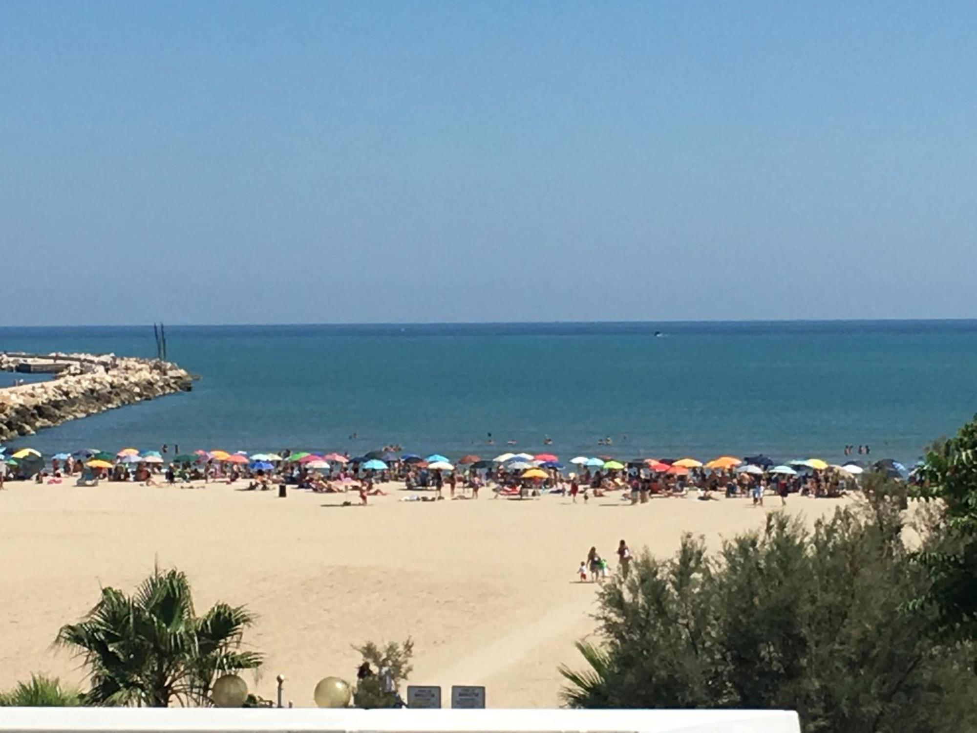 Отель Soleemare Барлетта Экстерьер фото